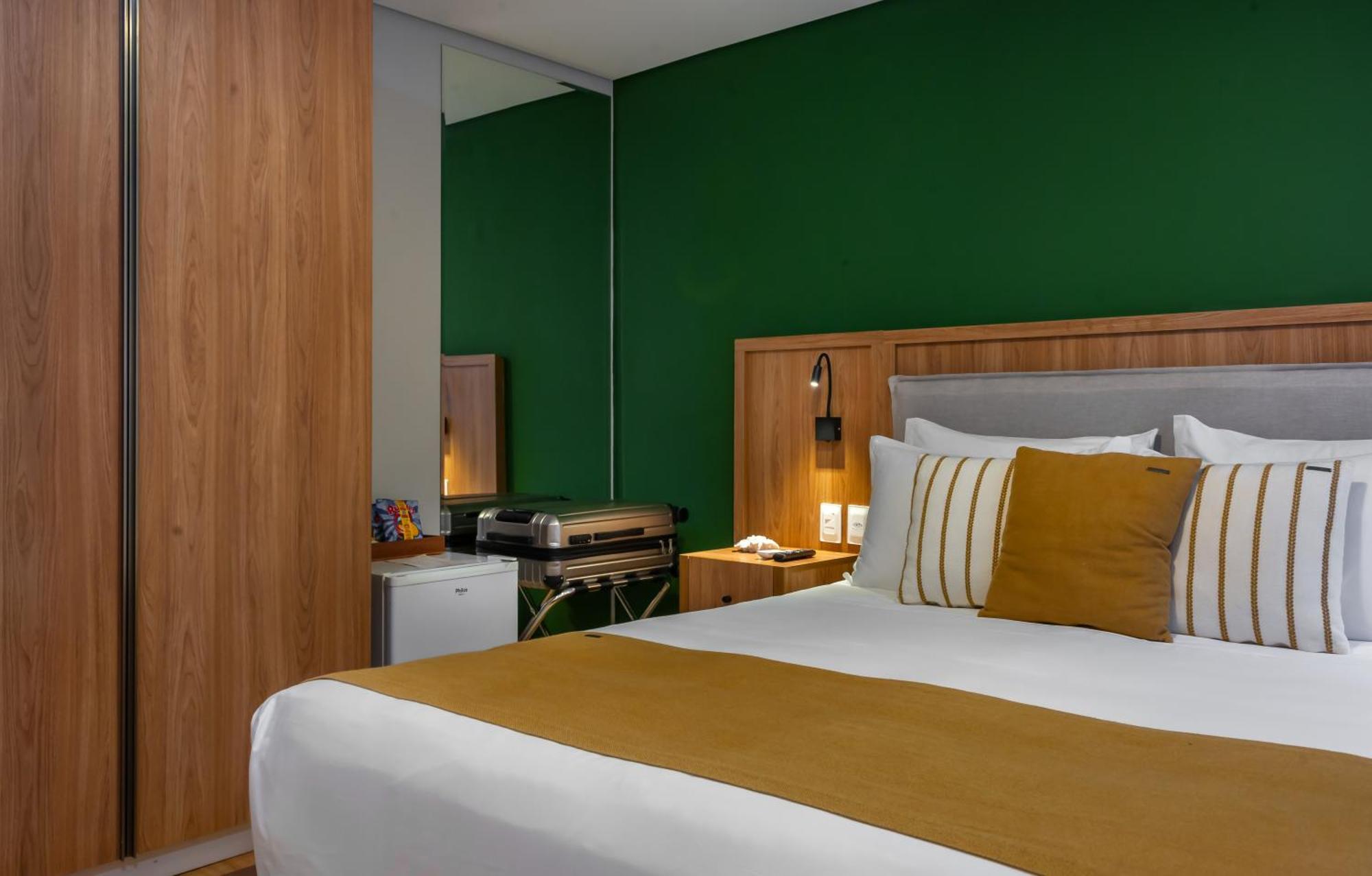Double Room,1557357277:JPEG